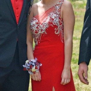 Beautiful red prom or pageant dress!